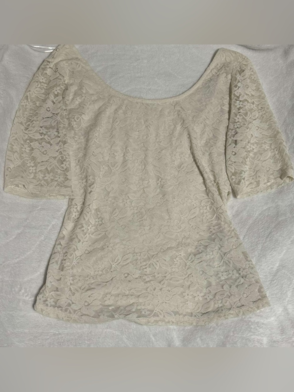 Guess Cream Lace Scoop-Neck half Sleeve Top